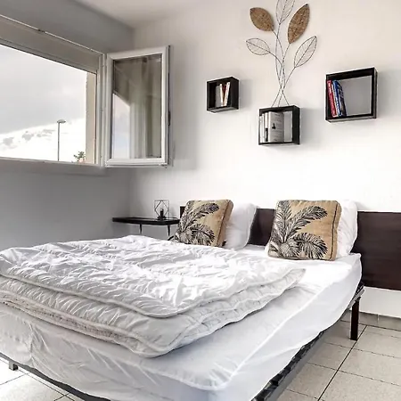 Charmant T2 Avec Wifi Parking Piscine Tennis Proche Plage Et Port Apartamento